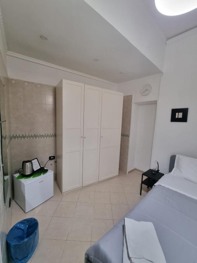 Donnaluisa Apartment Naples Exterior photo